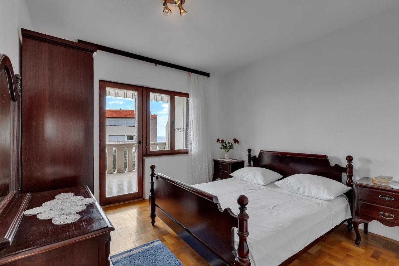 Apartments Tihomir Musac Omiš Екстериор снимка