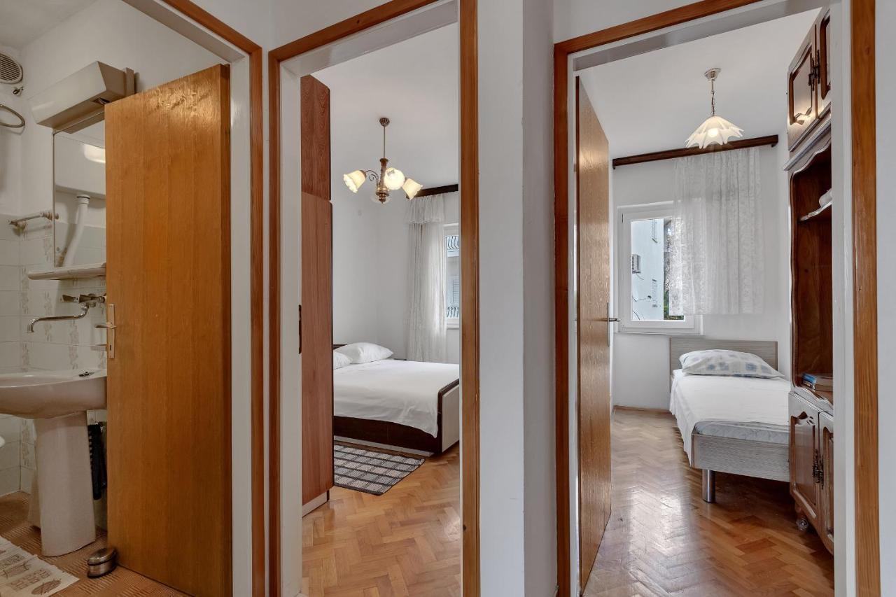 Apartments Tihomir Musac Omiš Екстериор снимка