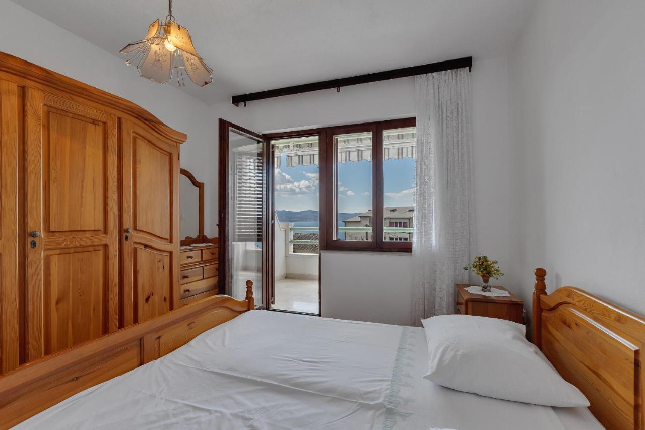 Apartments Tihomir Musac Omiš Екстериор снимка