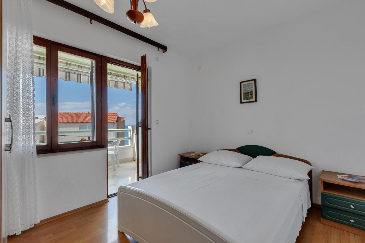 Apartments Tihomir Musac Omiš Екстериор снимка
