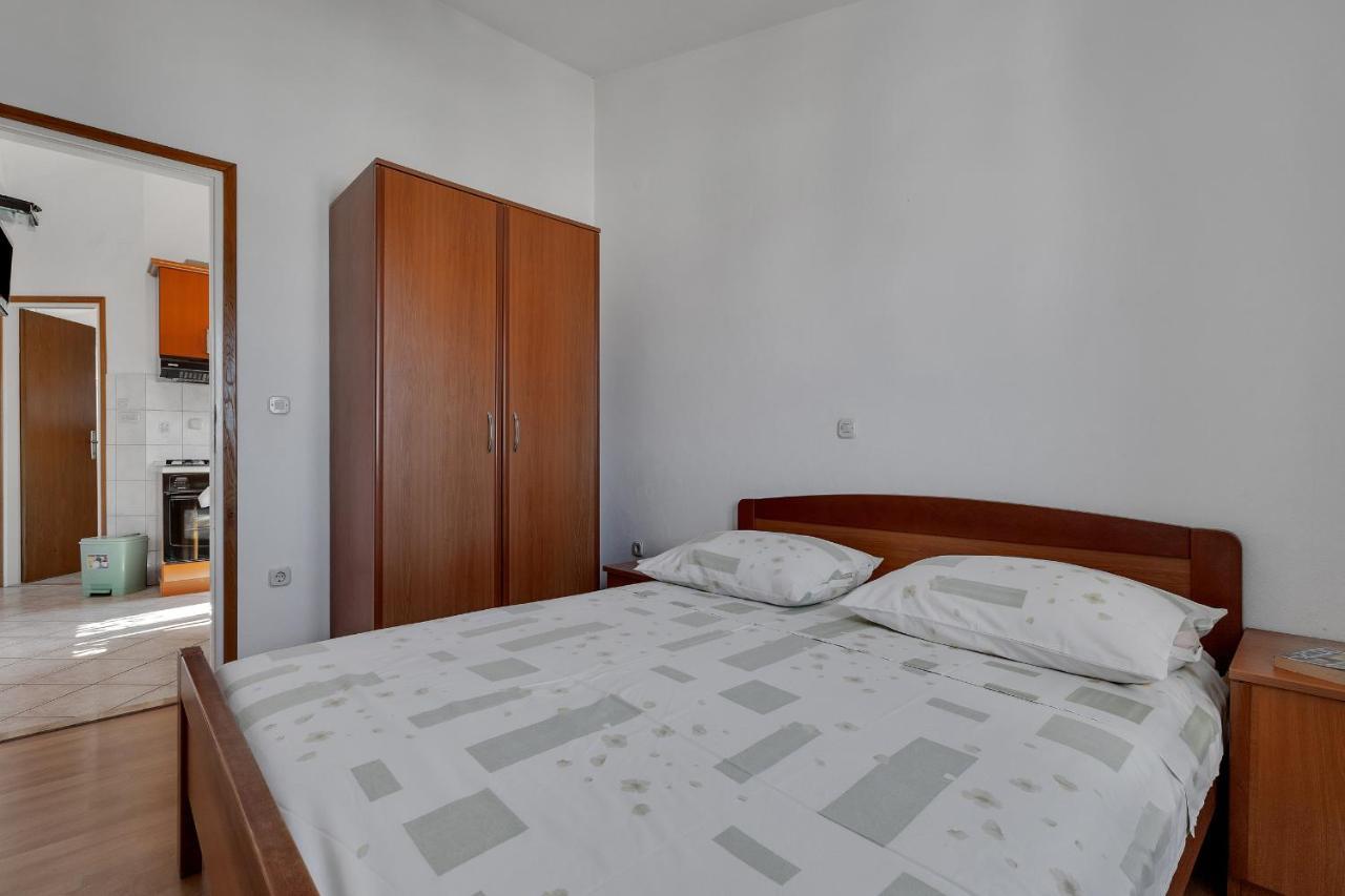Apartments Tihomir Musac Omiš Екстериор снимка