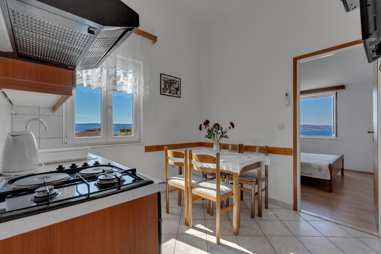 Apartments Tihomir Musac Omiš Екстериор снимка