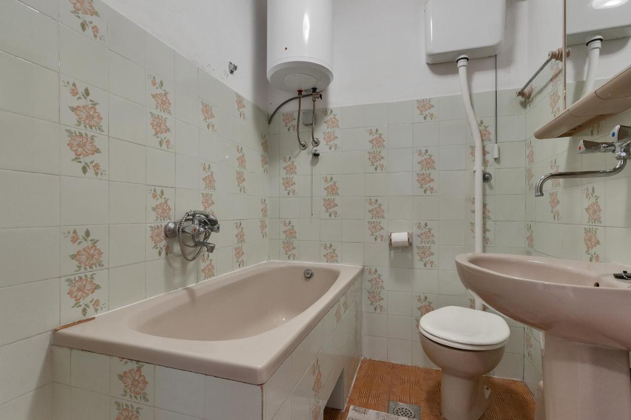 Apartments Tihomir Musac Omiš Екстериор снимка